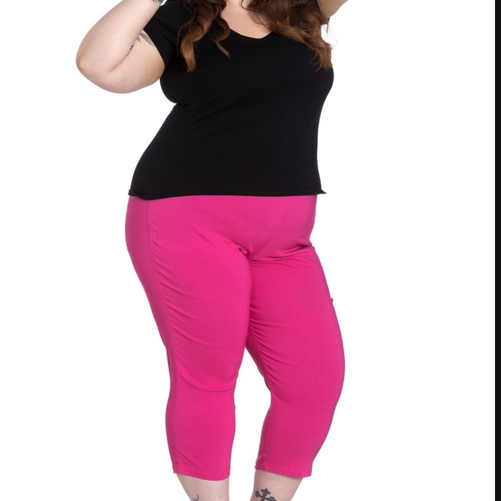 NEW IN ✨3X Hell Bunny Pink Tina Capri Pant